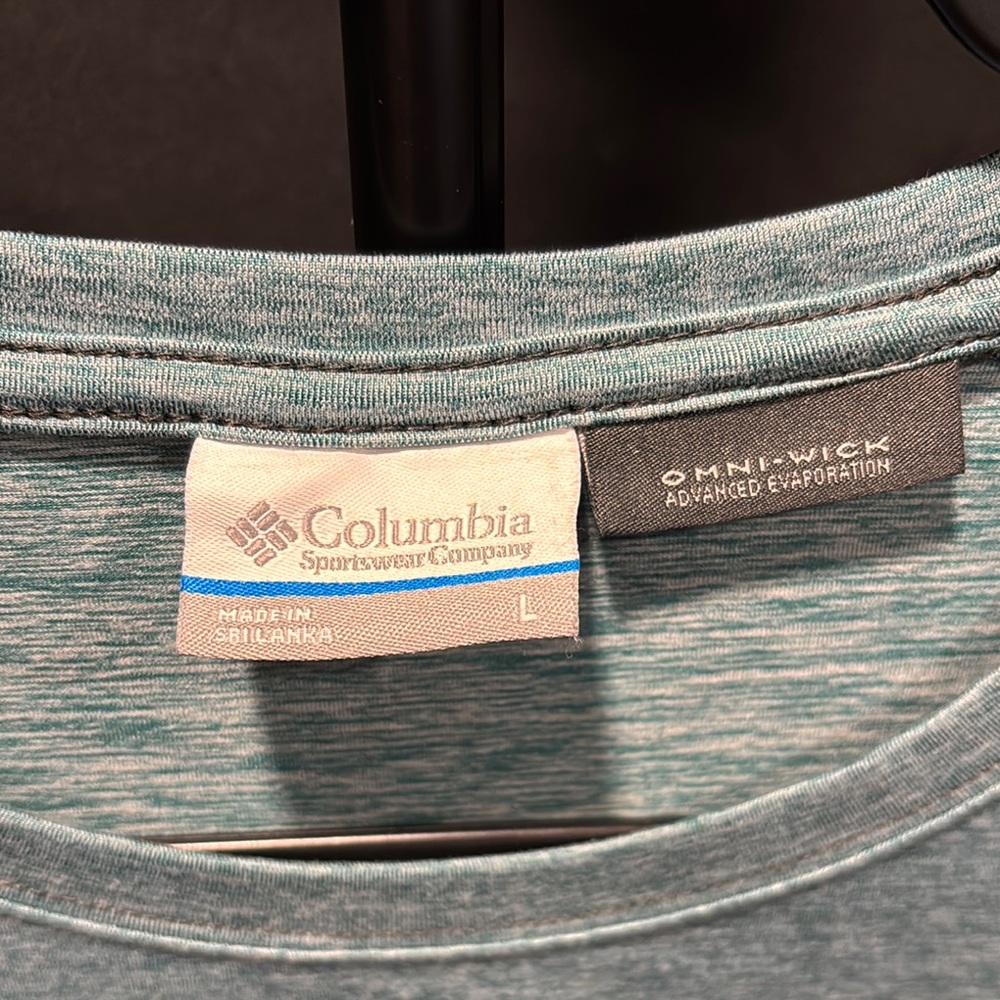 Columbia Gray and Green Short Sleeve Tee - Picture 2 of 5
